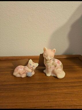 2 Fenton Burmese Cats